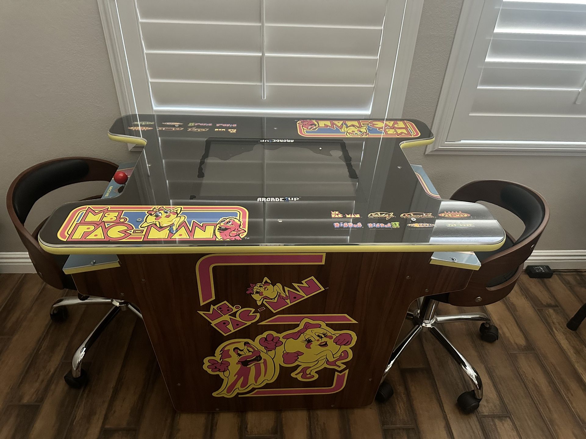 Arcade 1 Up Ms. Pac man Table