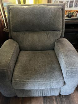 Nice Electric La-Z-Boy With Head Rest Different Positions And Usb Charged