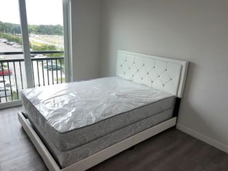 ♥ MUST GO! Queen Size Bed Frame, Mattress & Box Spring Set - Make an Offer!"