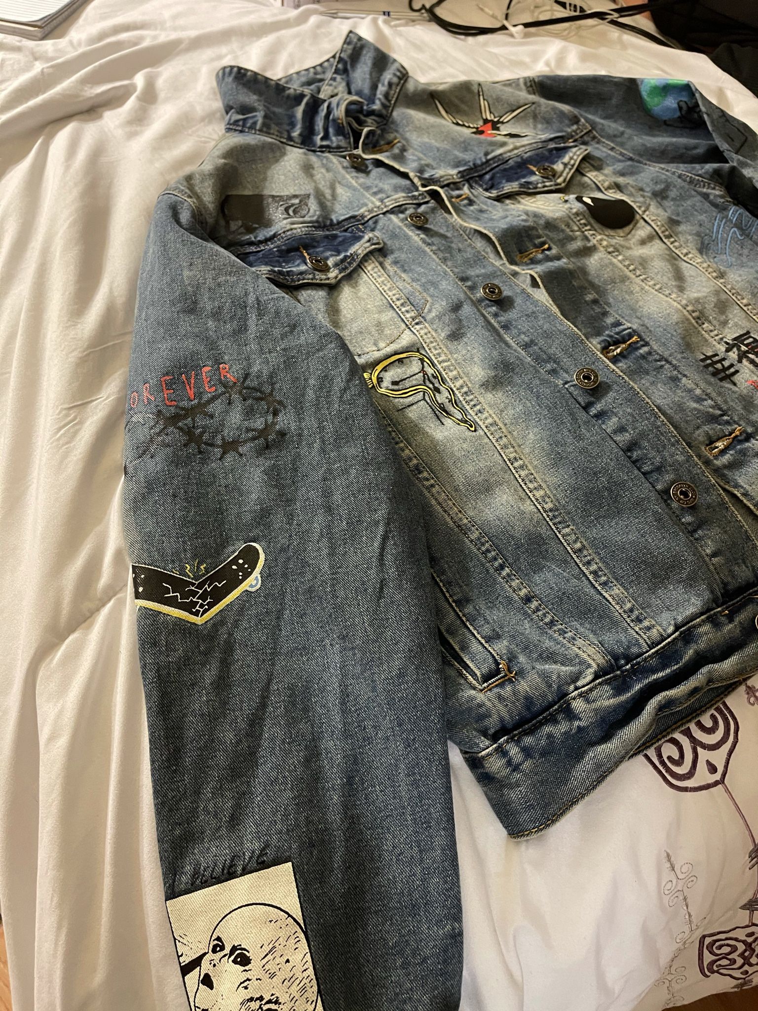 New Men’s Patched Denim Jacket size medium