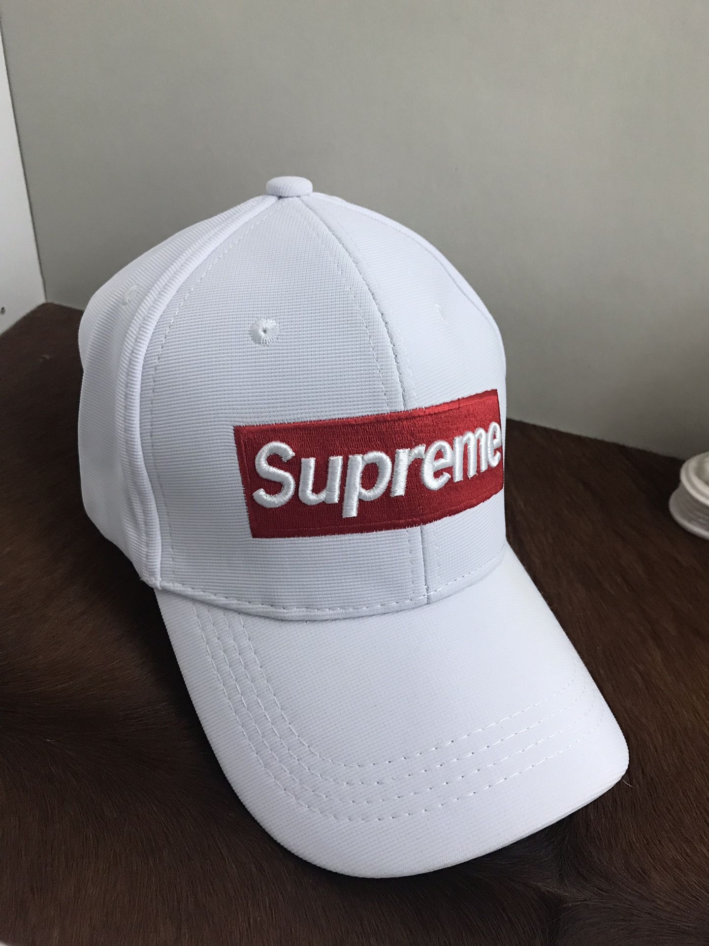 Supreme cap white
