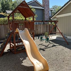 Outdoor Play Structure For Sale