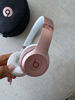 BEATS SOLO3 WIRELESS HEADPHONES – ROSE GOLD WITH CASE