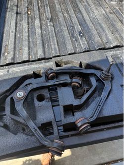 2006 Chevy upper swing arms