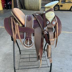 HORSE SADDLE SZ 16