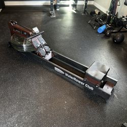 Row Machine (workout) - WaterRow Club With S4 Monitor 