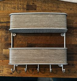 Wall Mount Key Organizer With Modern Wood Look