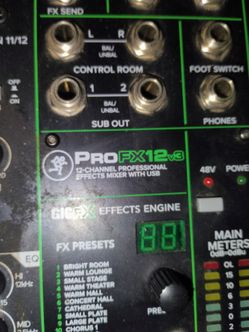 Mixer Mackie 12 chanels