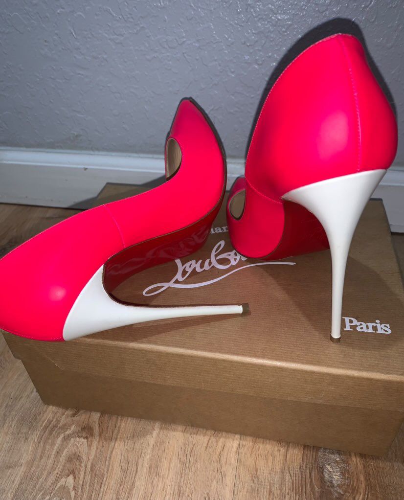 Christian Louboutin So Kate Red Bottoms  Size 40  $450