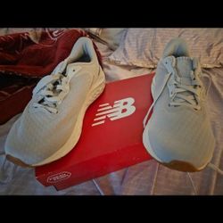 NEW BALANCE 7 1/2