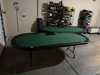 2 poker tables. 10 players