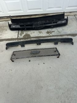 S10 Front Bumper And Grill