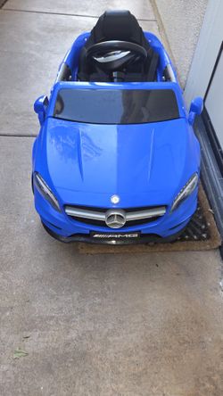 Mercedes-Benz electric Ride-On Car