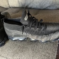 One pair of Adidas, two pair vapor max size 13