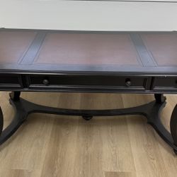 Hooker Furniture Elegant Professional Office Desk
