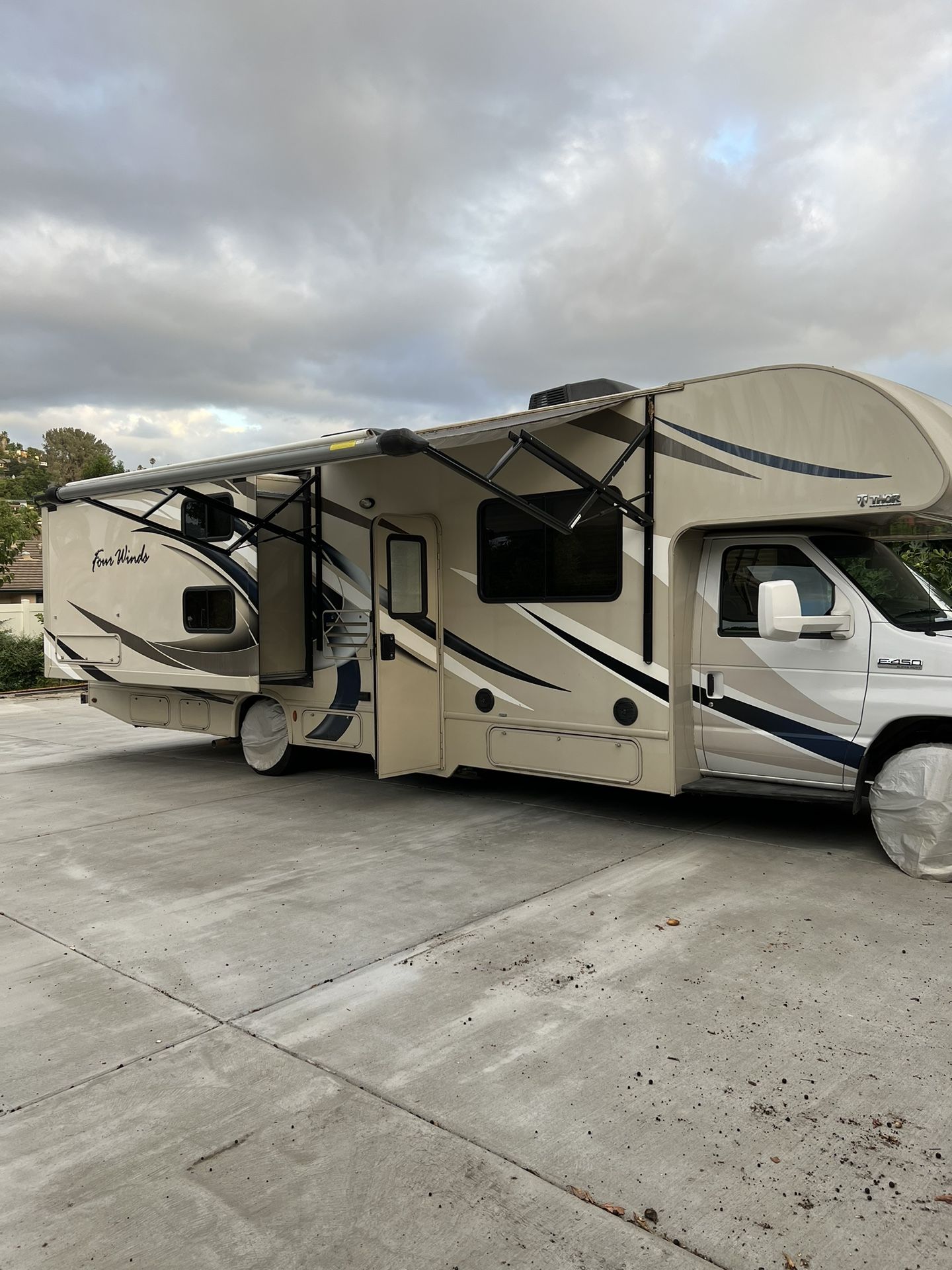 2017 Thor Four Winds RV