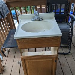 18" Bathroom Sink With Faucet