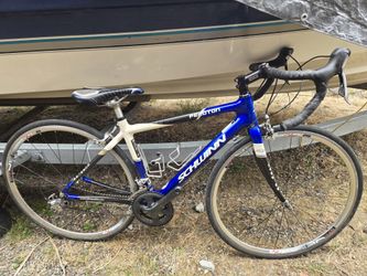 Schwinn Peliton Carbon Road Bike.