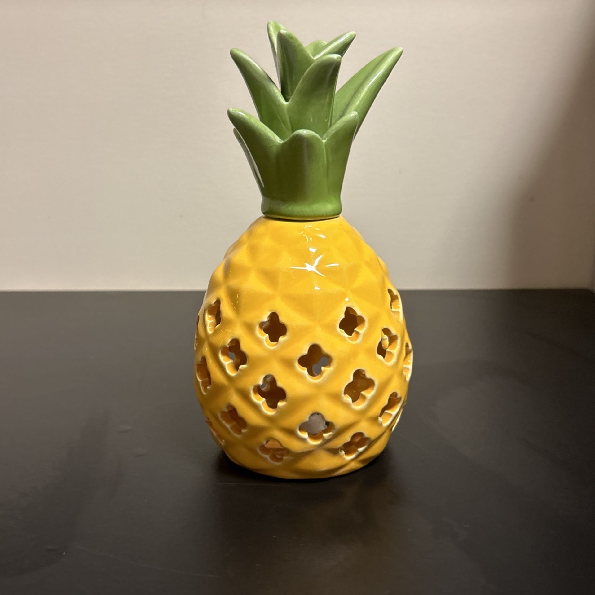 Pineapple Light