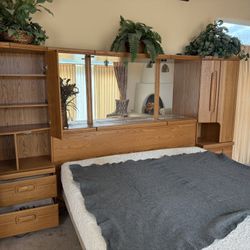 Oak Wood King Bedroom Set - FREE