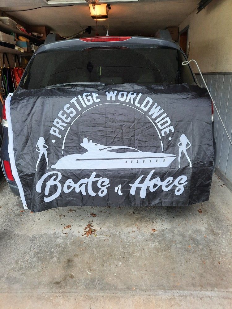 Prestige Worldwide Flag
