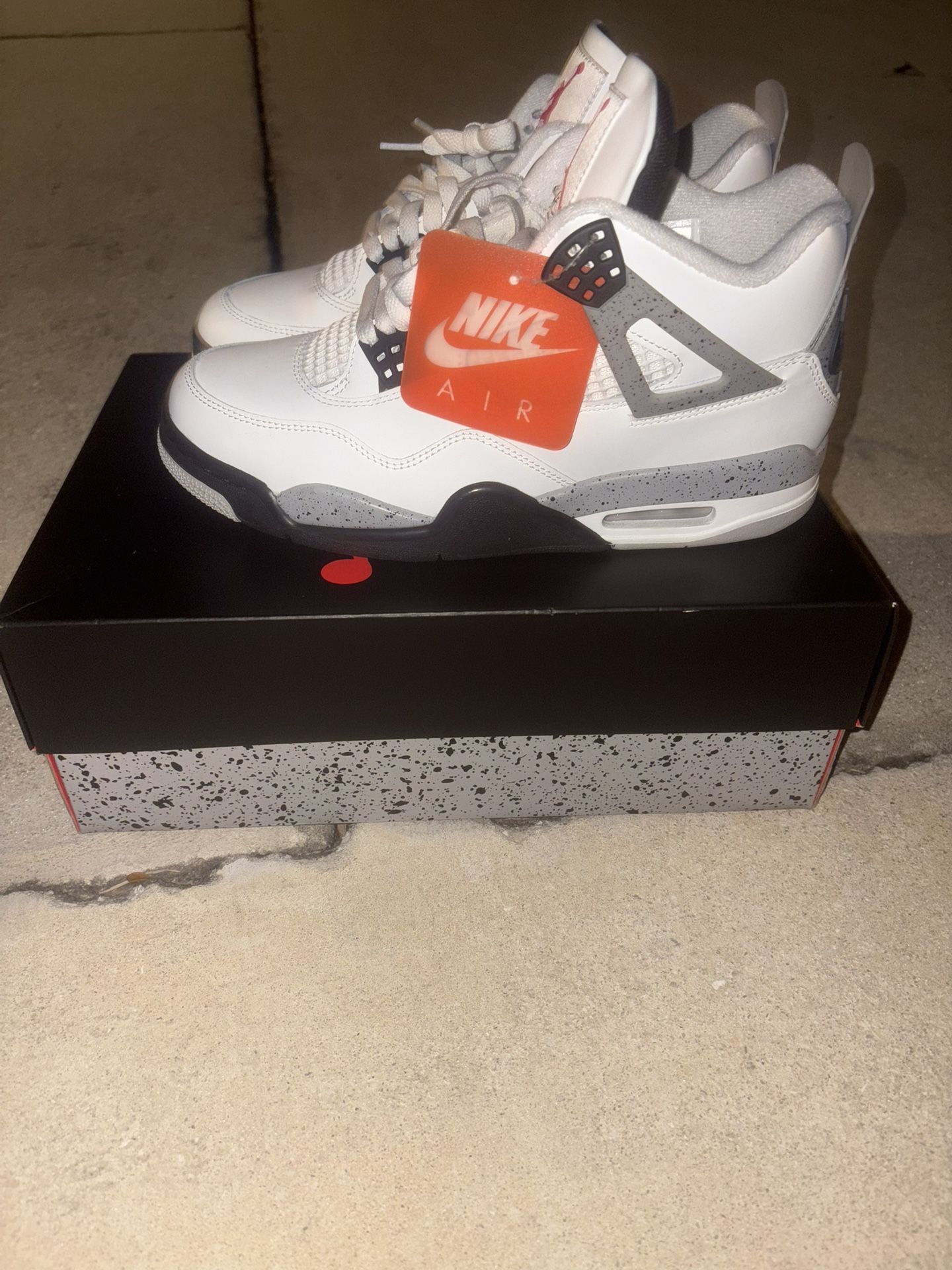 Air Jordan 4 Cement Grey Size 9 – Like-New/Lightly Worn with Box