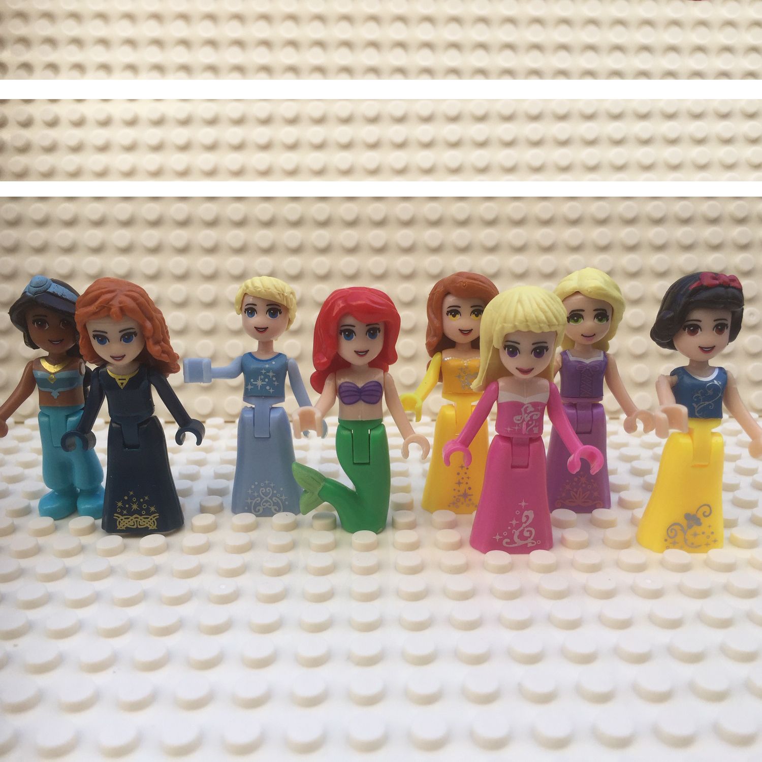 Minifigures Princesses 8 ct Belle, Jasmine, Snow White etc Generic Mini Figures