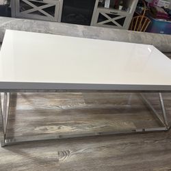 Modern Cocktail Table 