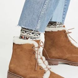 Madewell The Clair Lace-Up Boots in Shearling-Lined Suede