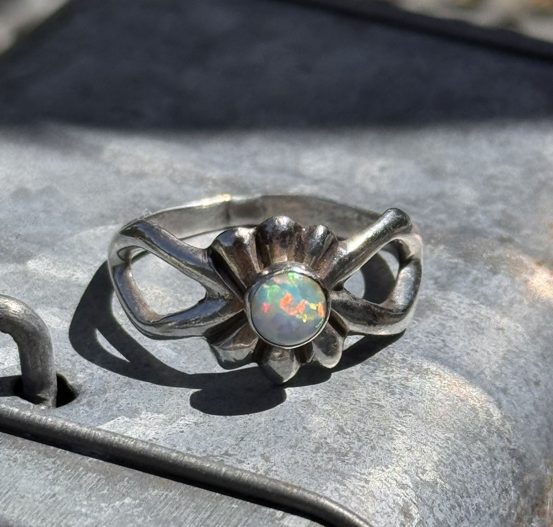 Vintage Signed Native Sand Cast Navajo Sterling Silver & Opal Ring Size 8