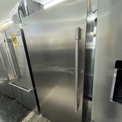 Frigidaire Professional 33” Freezer Column Stainless Steel