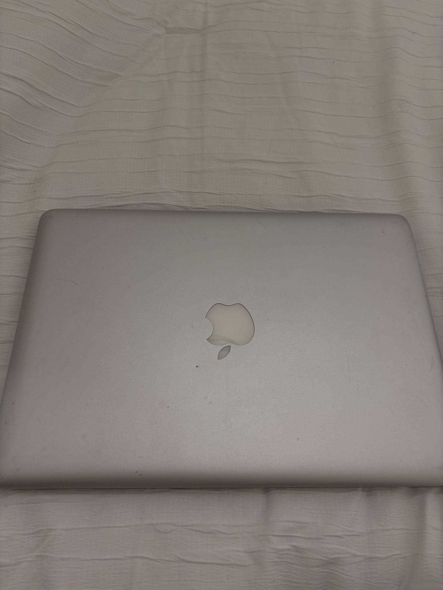 MacBook Pro (13-inch) gray