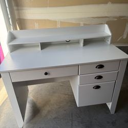 Childrens desk white