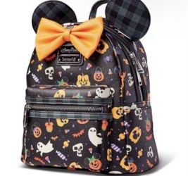 NEW DISNEY PARKS  HALLOWEEN BACKPACK EXCLUSIVE EDITION