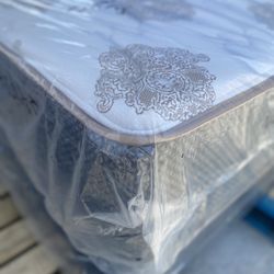 NEW DOUBLE SIDED QUEEN SIZE MATTRESS  @ 389.99$ 