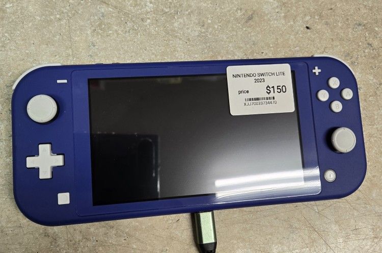 NINTENDO SWITCH LITE GREAT CONDITION
