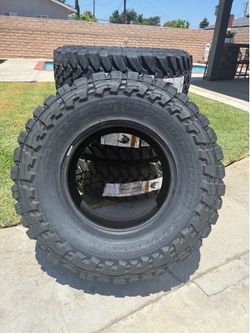 35x12.50r17