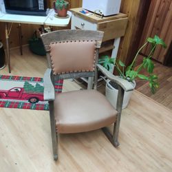 Vintage Rocking Chair 