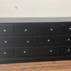 Bassett  Black  8 Drawers dresser
