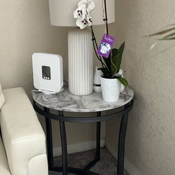 Cozy Side Table 