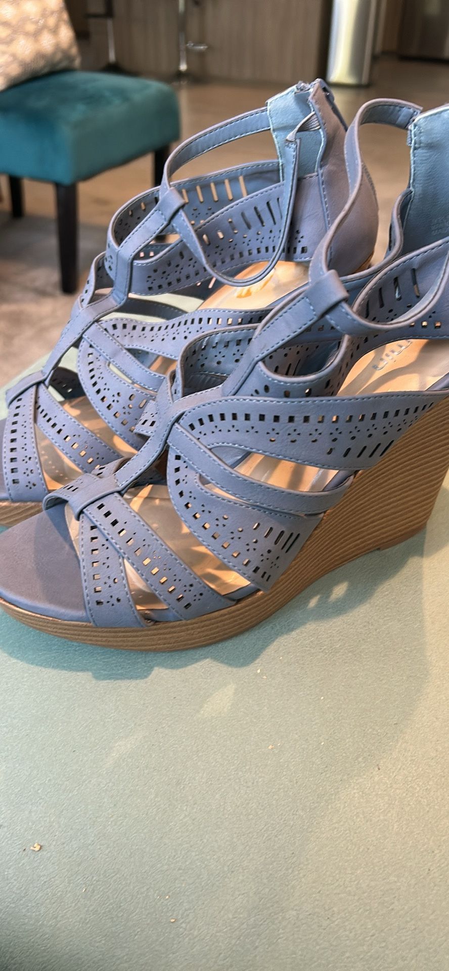 Size 11 Woman lilac Wedge Heels Very Pretty! New With Tags