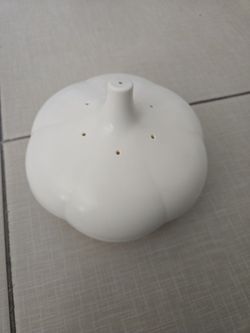 Tupperware garlic storage