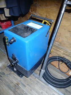 Carpet cleaning machine.