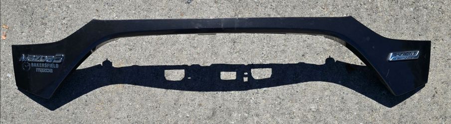 2014 2015 2016 2017 MAZDA 3 TRUNK LID MOLDING TRIM PANEL