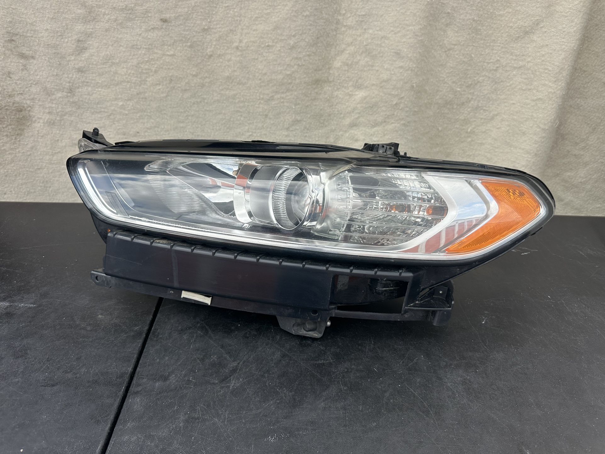 2013 -2014 -2015 -2016 FORD FUSION LEFT DRIVER HALOGEN HEADLIGHT OEM