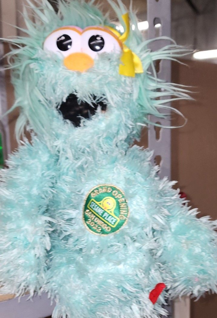 ROSITA Plush 2022 Limited Sesame Street Place Opening Exclusive