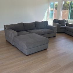 Couch Ottomans And Chase 