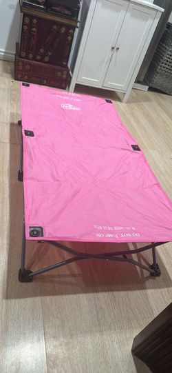 Regalo My Cot Portable Toddler Bed, Lightweight Foldable Travel Bed for Kids, Pink