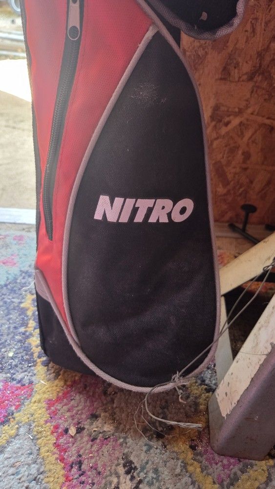 Kids Golf Bag . And Clubs. NITRO brand