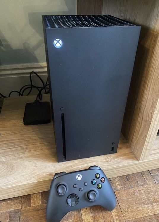 Xbox Series X With Turtle Beach Headset